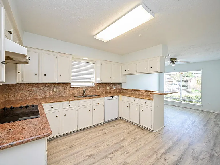 7735 Quail Meadow Dr — Photo 9