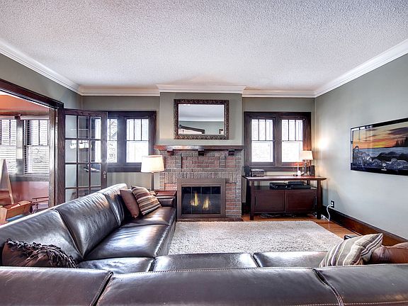 3rd image of 1812 Stanford Ave