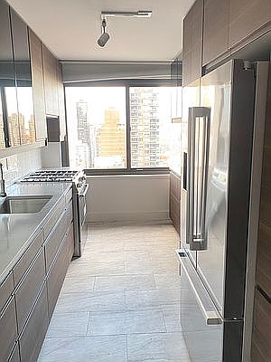 5th image of 300 E 59th St APT 3306