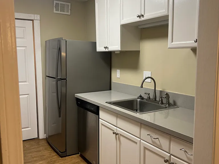 1401 Vicksburg Pl — Photo 11