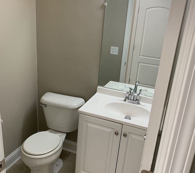2nd image of 3220 N Bartlett Ave APT E