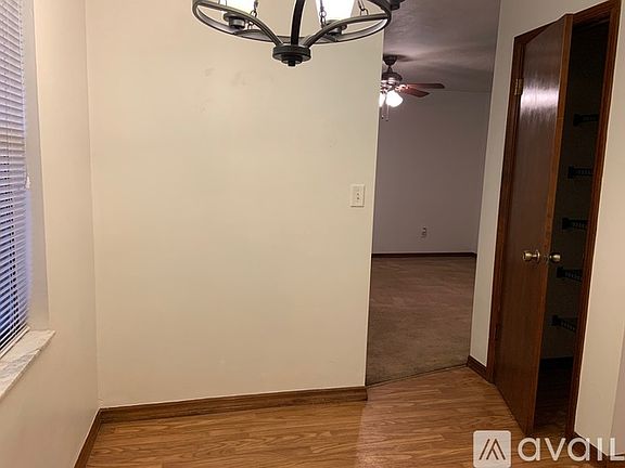3rd image of 2040 NE 80th Pl