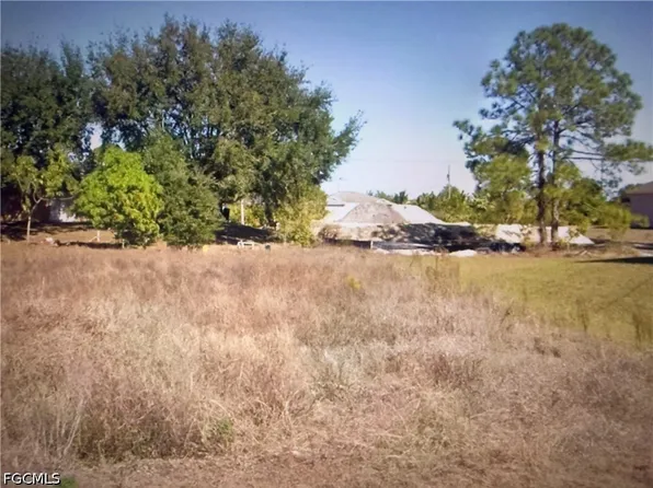3206 20th St SW, Lehigh Acres, FL 33976