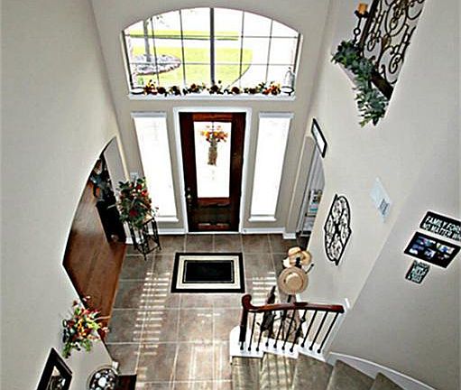 3rd image of 5527 Grandwood Ln