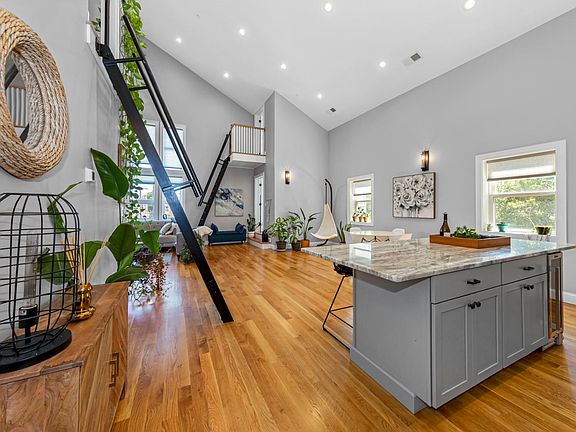 5th image of 60 Hermon St Unit 3