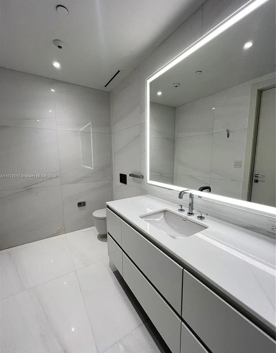 1 bed, $5,990 — Photo 4