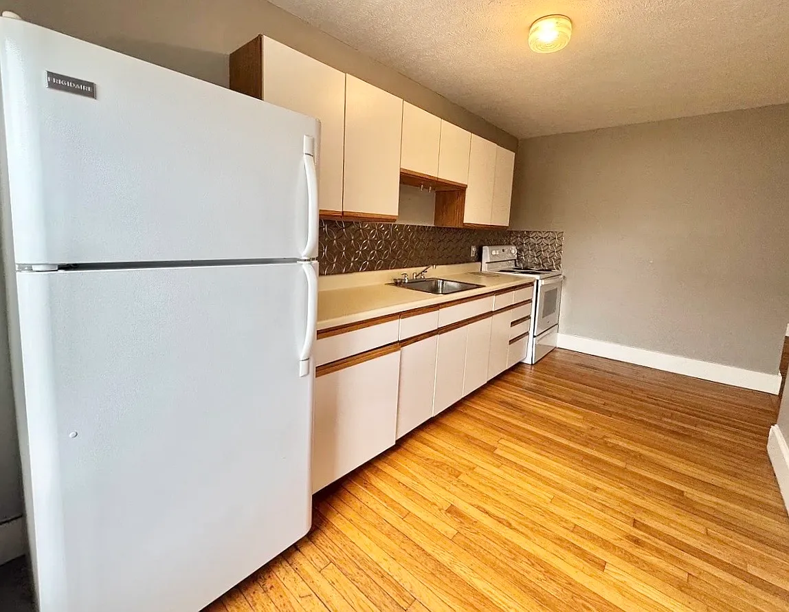 1 bed, $1,695 — Photo 3