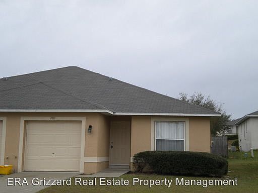 1st image of 2613 Hollow Ln