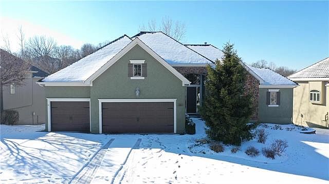 1st image of 8110 Forest Park Dr