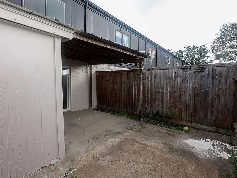 708 Staitti St #8 — Photo 32