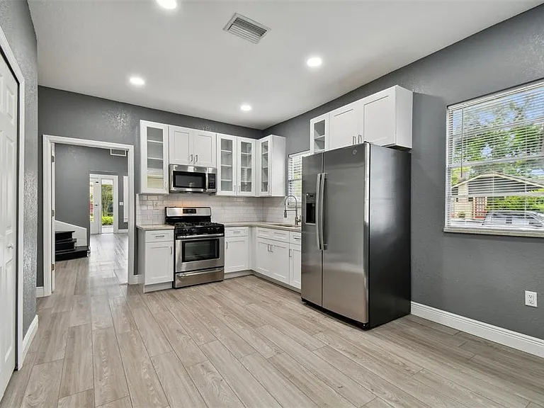 6810 N Navin Ave — Photo 52