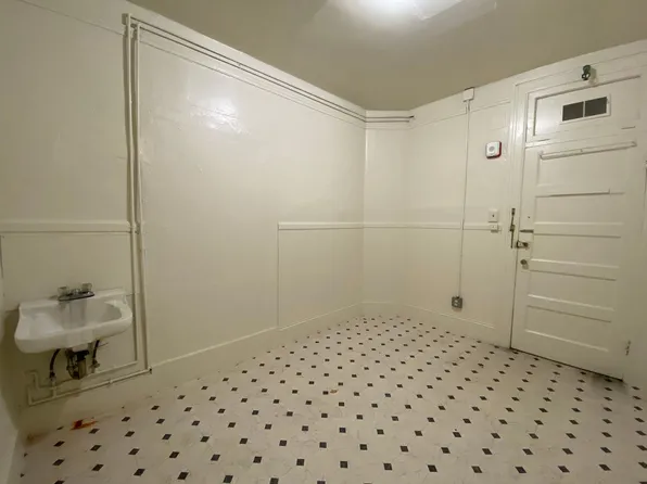666 Sacramento St #3, San Francisco, CA 94111