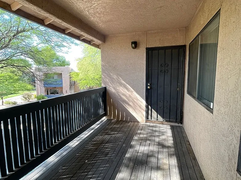 8080 E Speedway Blvd #304 — Photo 2