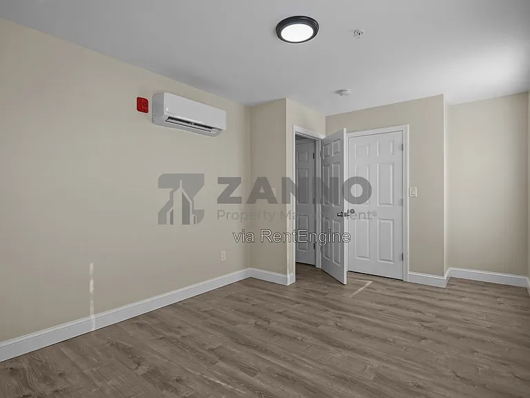 547 Chalkstone Ave #4 — Photo 12