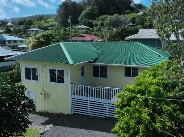45-3695 Hau Rd, Honokaa, HI 96727