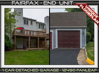 12490 Fanleaf Ct, Fairfax, VA 22033