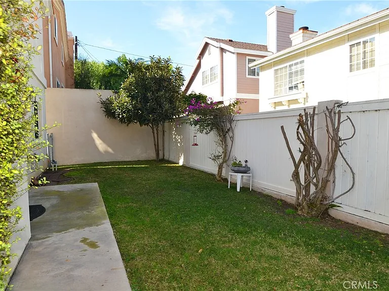 2203 Harriman Ln #B — Photo 21