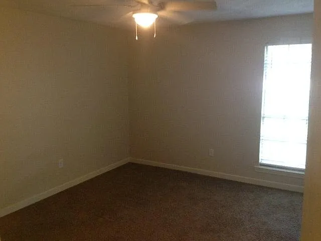 181 Stonegate Dr — Photo 6