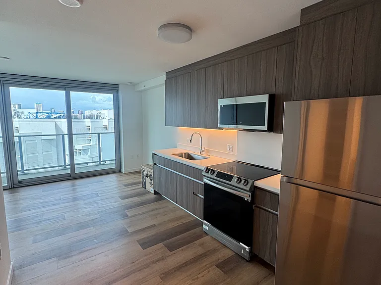 1500 Rycroft St #1010 — Photo 4