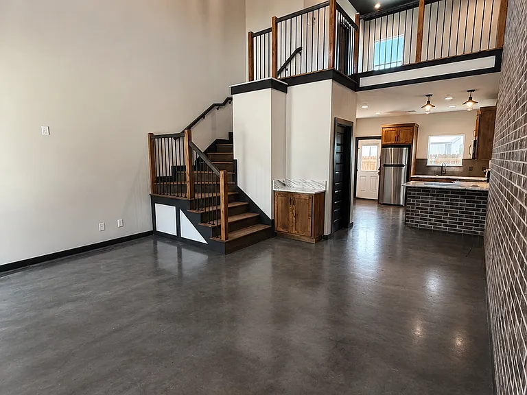215 E Avenue K #B — Photo 4