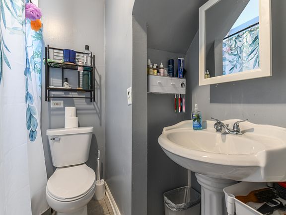 5th image of 2946 N Elston Ave