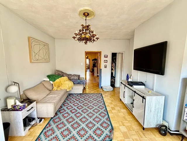 240 Hanover St #4 — Photo 20