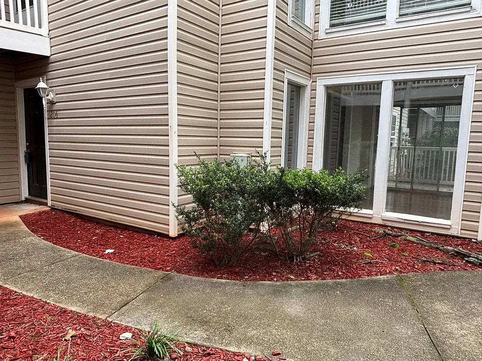 1206 Augusta Dr
