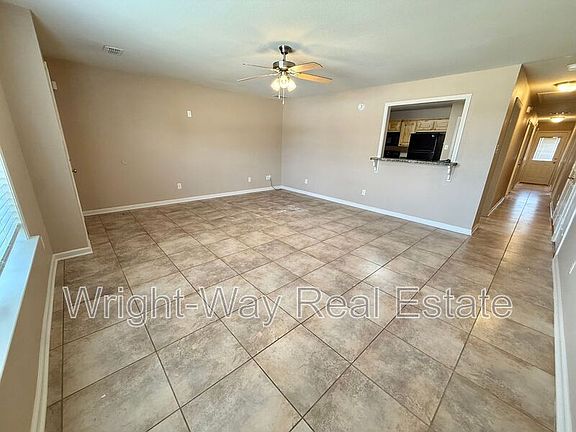 4th image of 339 Princess Pl