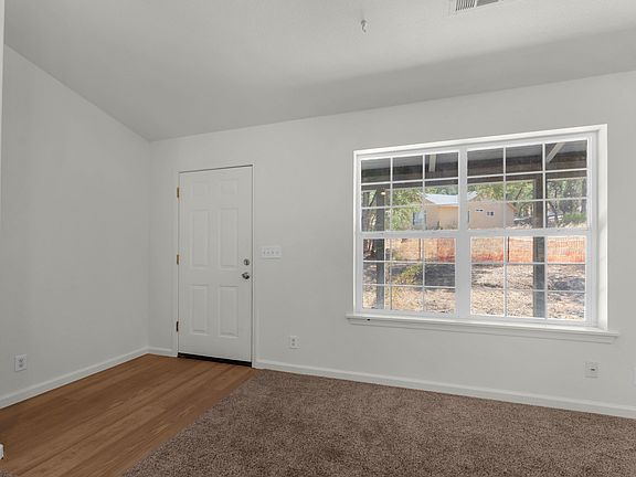 4th image of 7487 White Oak Rd