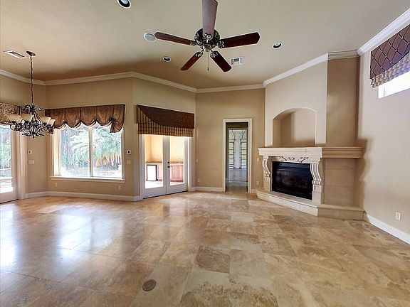 Additional Living Room