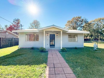 409 Keller St, Waveland, MS, 39576