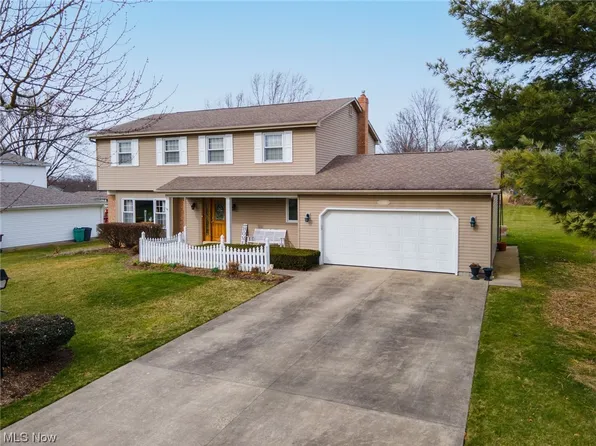 140 Caribou Dr, Youngstown, OH 44512