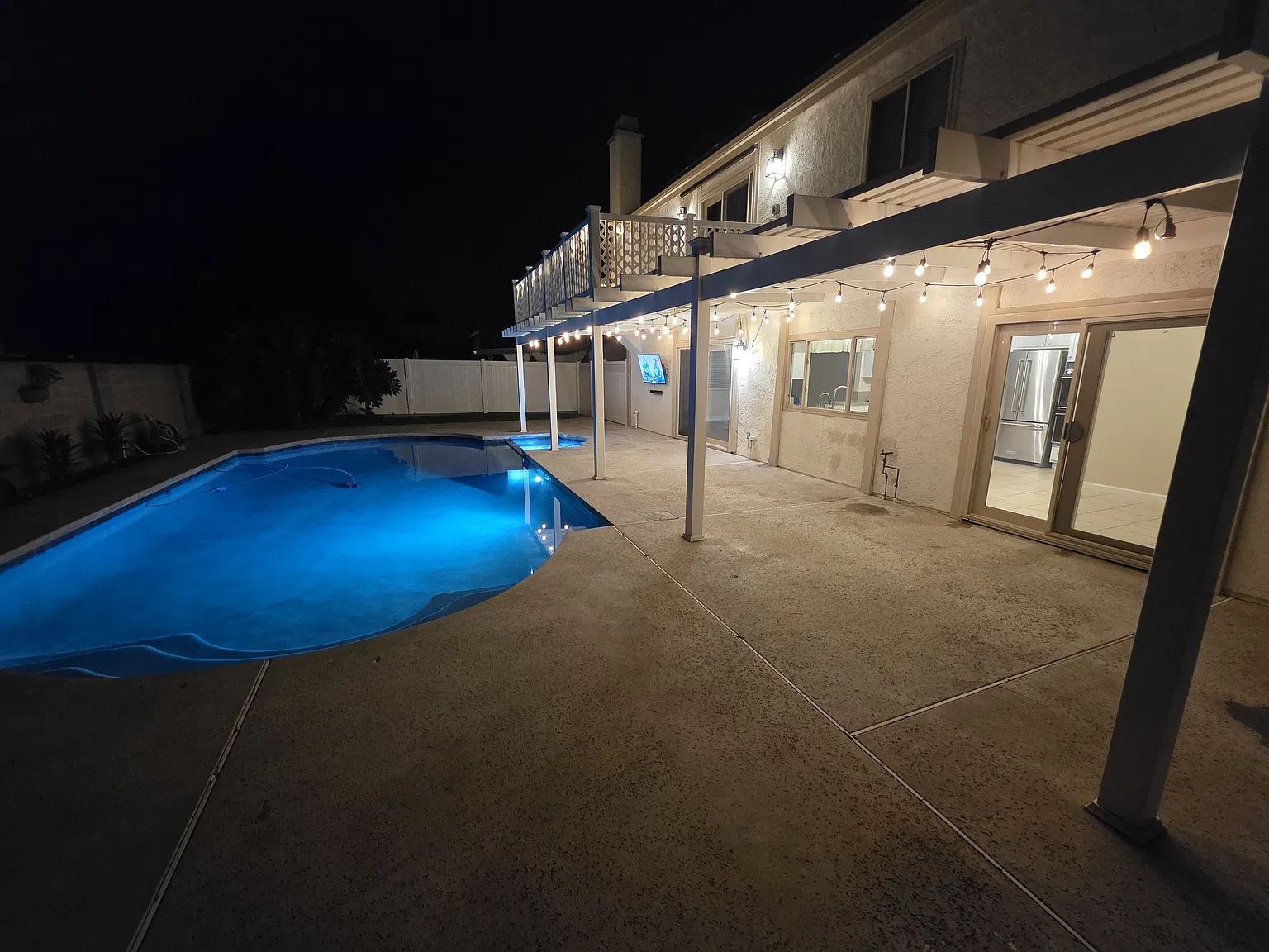 4 bed, 2190 sqft, $5,450 — Photo 3