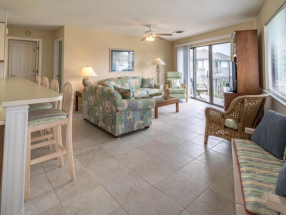 4th image of 285 Payne St Unit 10B