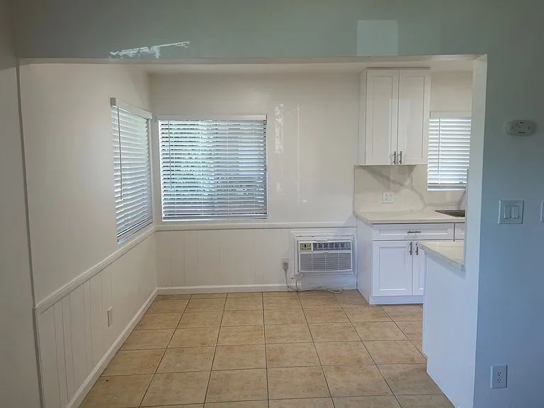 6600 Whitsett Ave — Photo 6