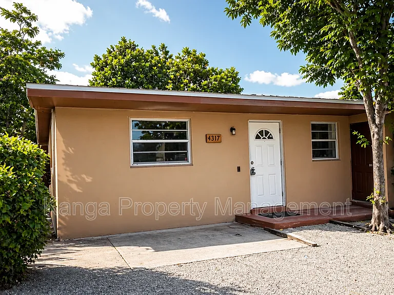 4317 Cocoanut Rd — Photo 4