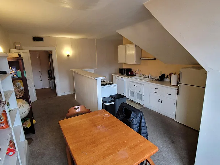 224 Loraine Ave #3 — Photo 6