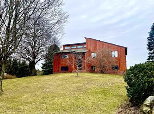 22 Vervalen Dr, Poughkeepsie, NY 12603