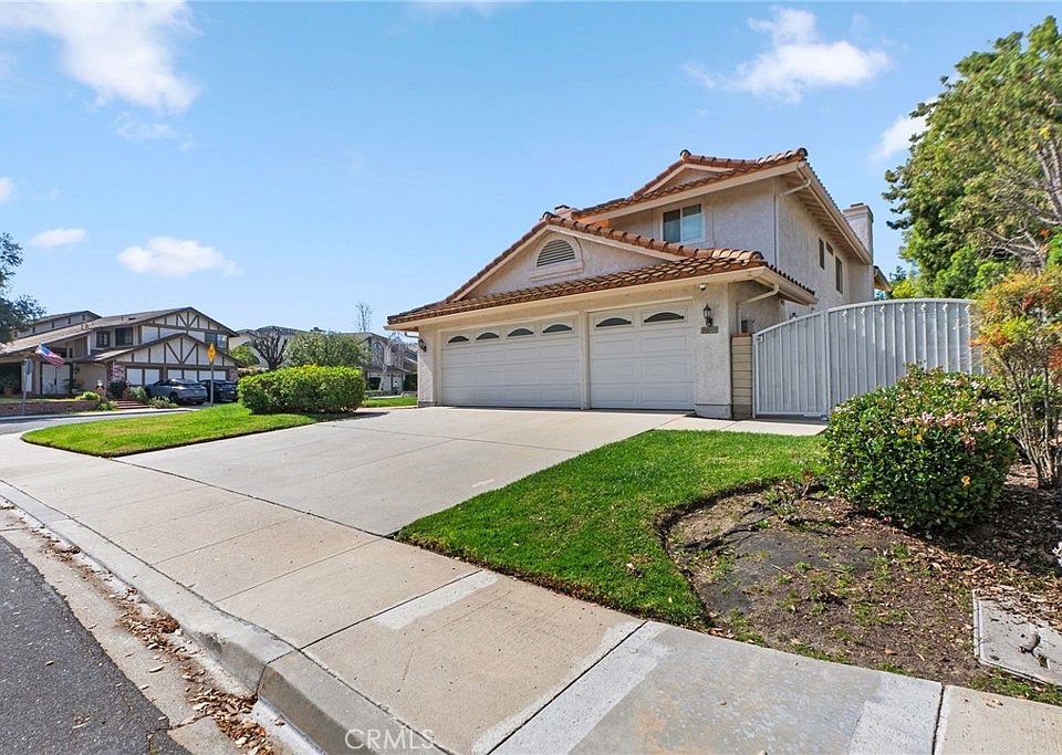 1st image of 2845 Queens Way