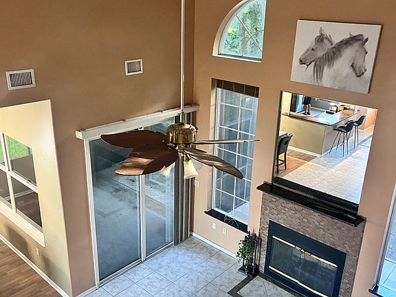 5th image of 3900 Oak Crest Cir