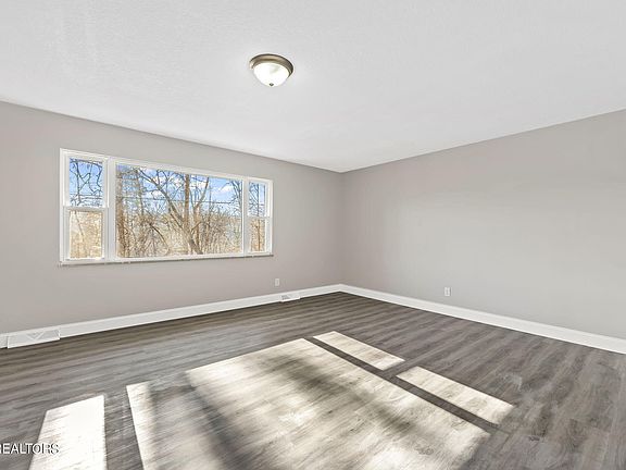 3rd image of 6721 Langston Dr