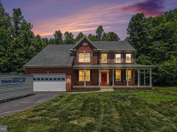 60 Crowncrest Rd, Fredericksburg, VA 22406
