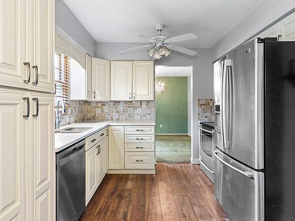 5th image of 784 Breezedale Pl