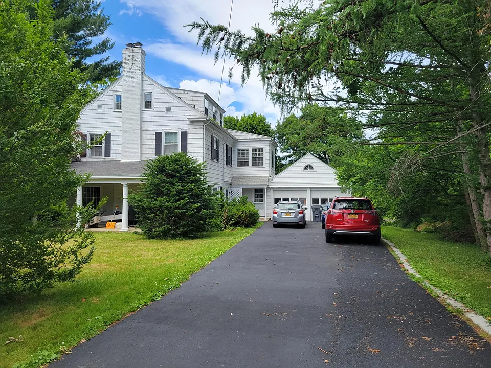 1538 Bouton Rd