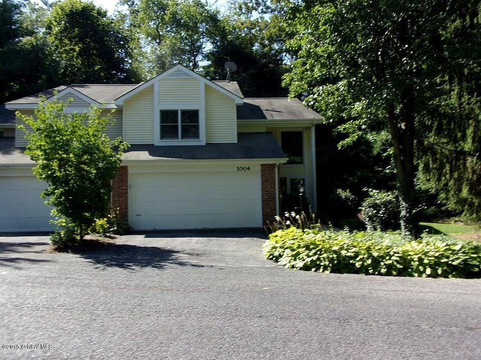 1st image of 1004 Evergreen Way