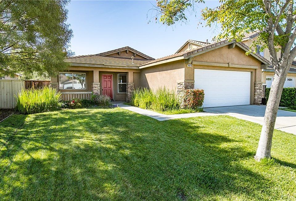 1st image of 26371 Thoroughbred Ln
