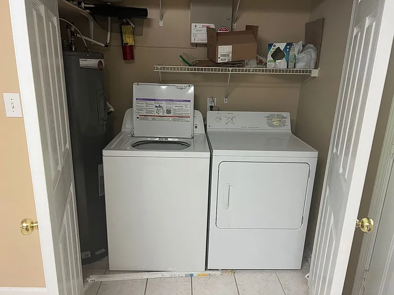 100 Woodstone Dr #33 — Photo 6