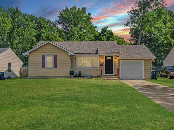 8606 E 79th St, Kansas City, MO 64138