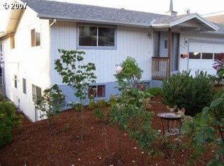 865 NE Leon Ave, Myrtle Creek, OR 97457