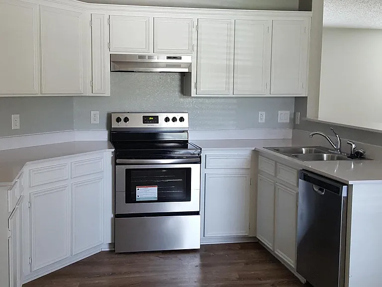 910 Tanner Rd — Photo 7